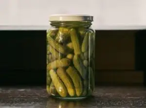 Hashem Gets Woman Out of a Pickle!